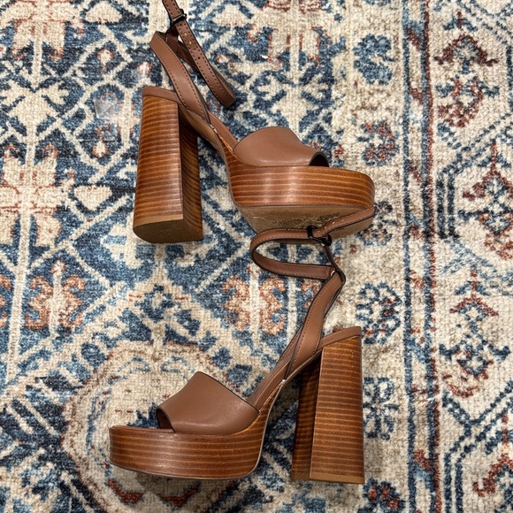 Steve Madden Brown Leather Ankle Strap Women's platform Sandal Heels - Picture 2 of 4